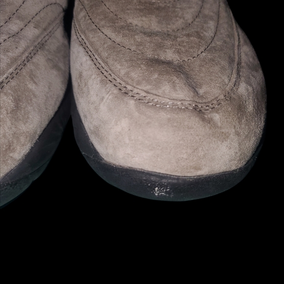 Propet Slip On Shoes - Picture 2 of 7